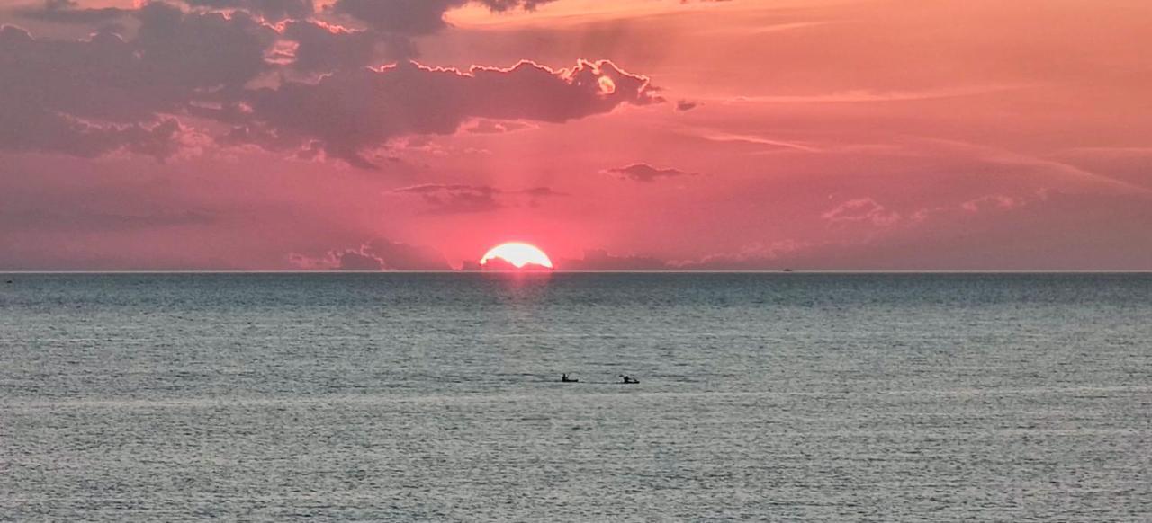 Sunset Bay Bed and Breakfast Torre Suda Εξωτερικό φωτογραφία